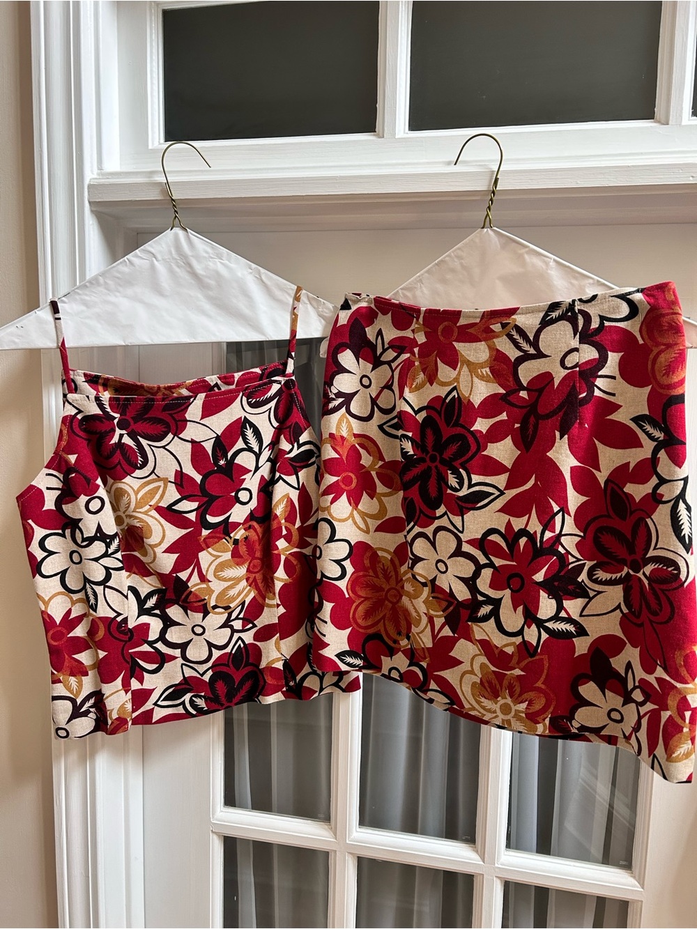 Wrapper Red, Cream, Black & Gold Floral Mini Skirt Set